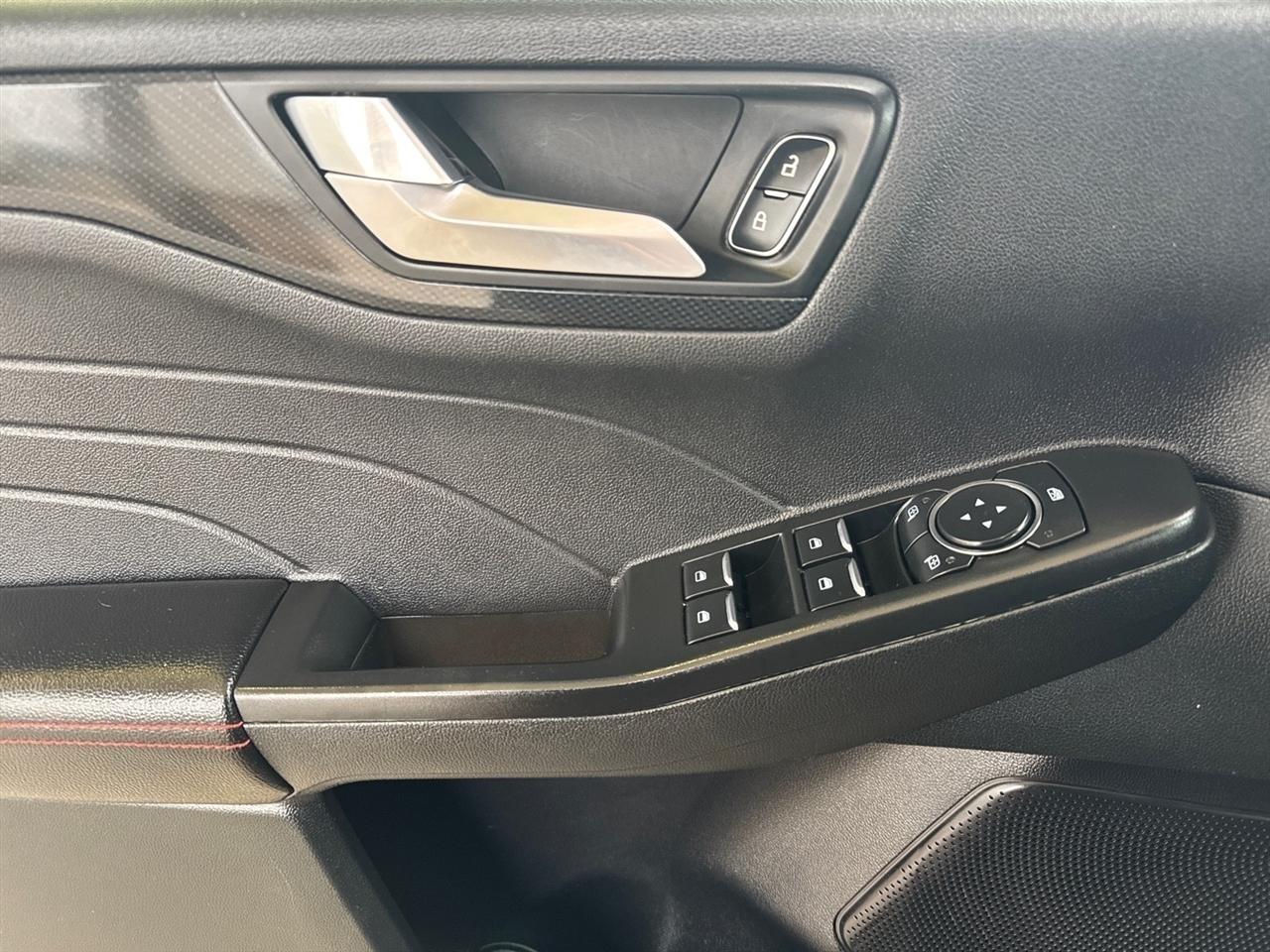 Ford Escape ST-Line FWD 2025