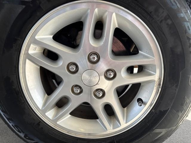 Jeep Grand Cherokee 4dr Laredo 4WD 2004