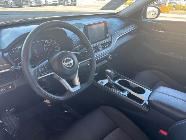 Nissan Altima 2.5 SV Sedan 2024