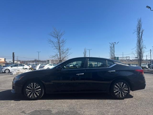 Nissan Altima 2.5 SV Sedan 2024
