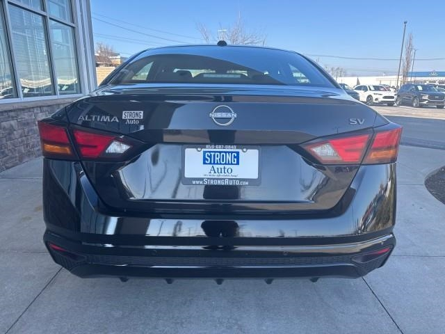 Nissan Altima 2.5 SV Sedan 2024
