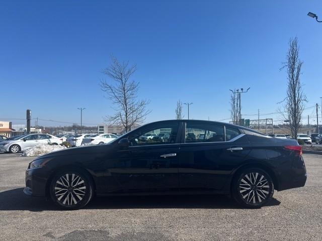 Nissan Altima 2.5 SV Sedan 2024