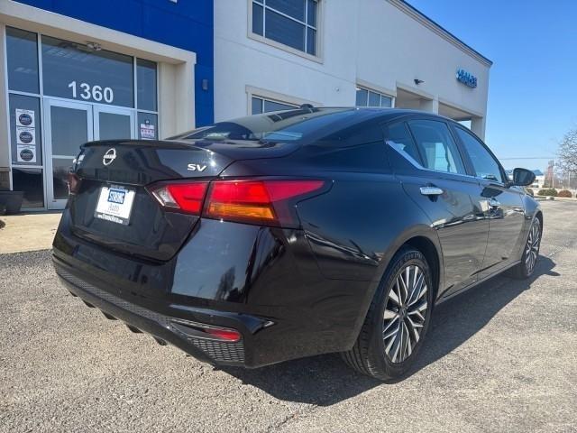 Nissan Altima 2.5 SV Sedan 2024
