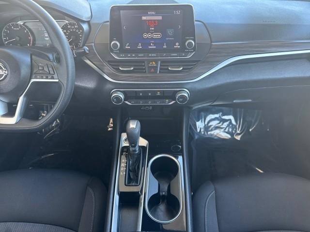 Nissan Altima 2.5 SV Sedan 2024