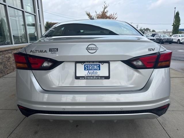 Nissan Altima 2.5 SV Sedan 2024