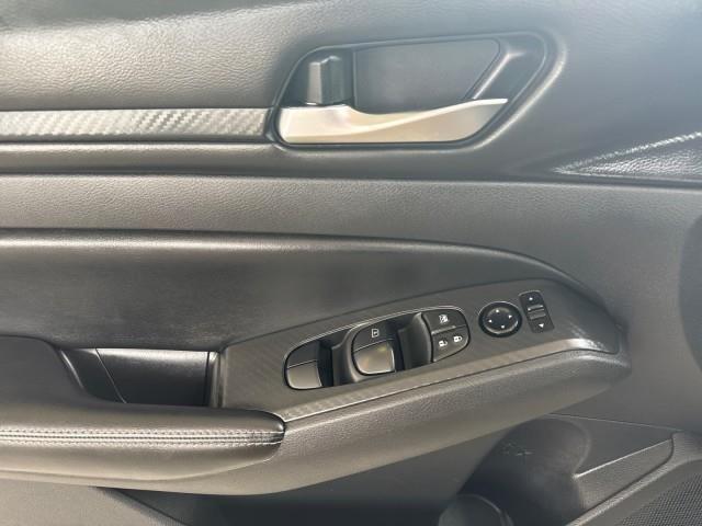 Nissan Altima 2.5 SV Sedan 2024