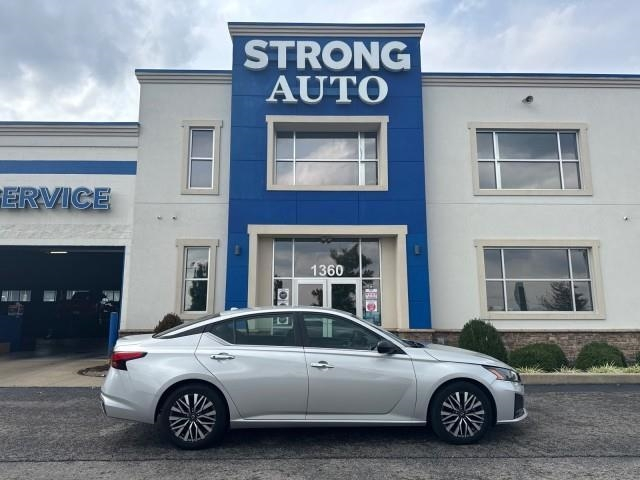 Nissan Altima 2.5 SV Sedan 2024