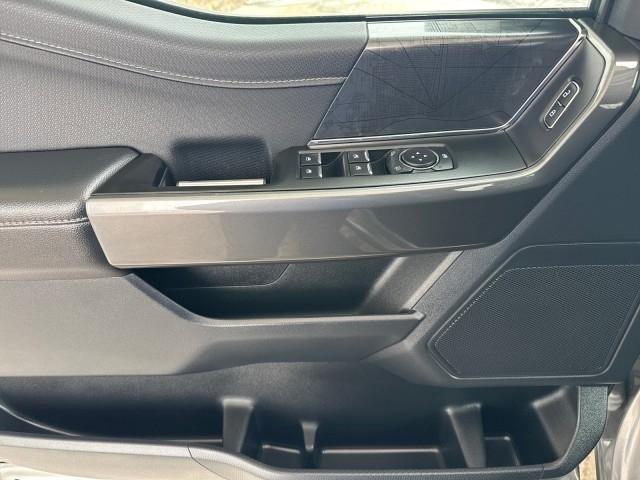 Ford F-150 Lariat 4WD SuperCrew 5.5' Box 2023