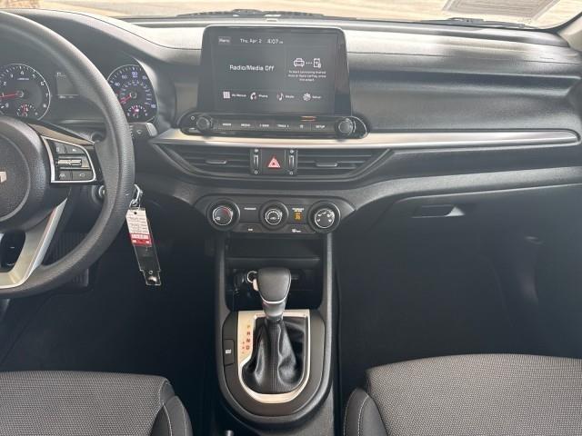 Kia Forte LXS IVT 2023