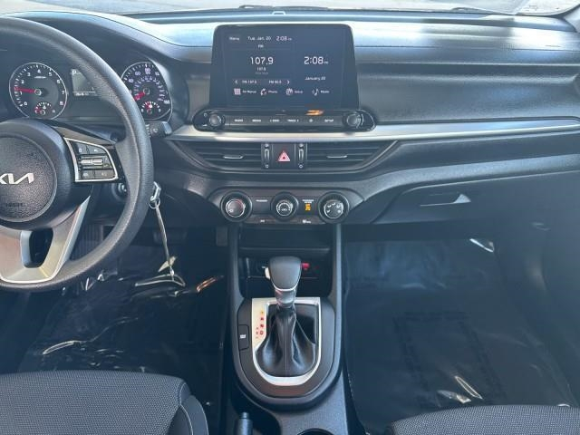 Kia Forte LXS IVT 2024