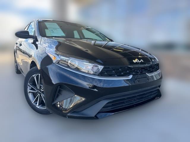 2024 Kia Forte LXS IVT