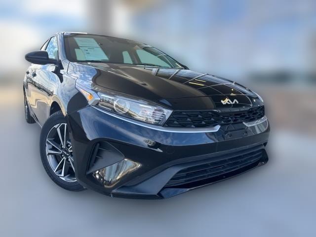 2024 Kia Forte LXS IVT