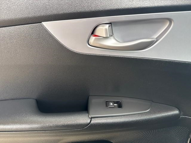 Kia Forte LXS IVT 2024