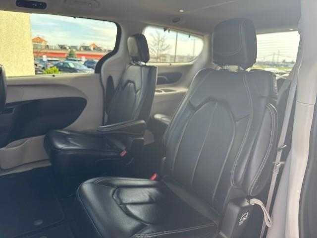 Chrysler Pacifica Touring L FWD 2022