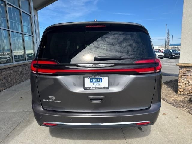 Chrysler Pacifica Touring L FWD 2022