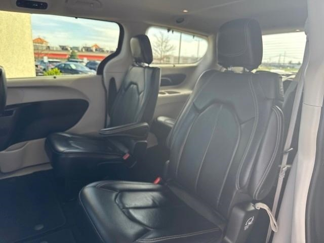 Chrysler Pacifica Touring L FWD 2022