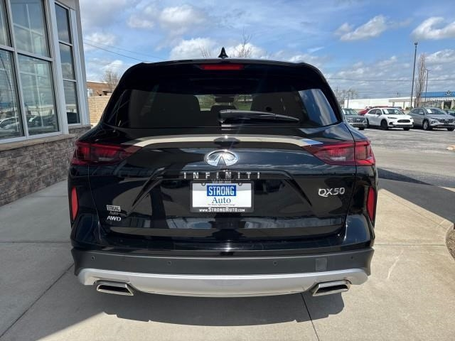 Infiniti QX50 LUXE AWD 2023