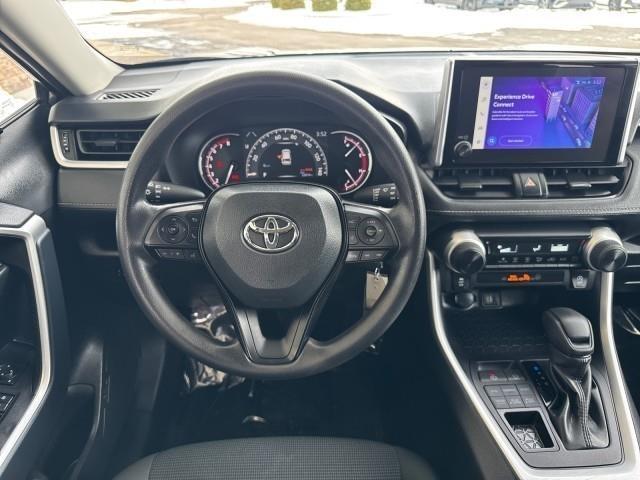 Toyota RAV4 LE AWD (Natl) 2025