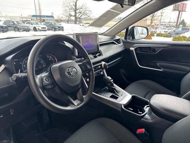 Toyota RAV4 LE AWD (Natl) 2025