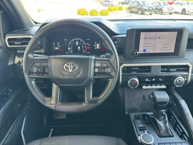Toyota Tacoma 4WD SR Double Cab 5' Bed AT (Natl) 2024