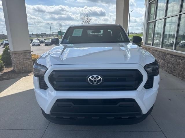 Toyota Tacoma 4WD SR Double Cab 5' Bed AT (Natl) 2024