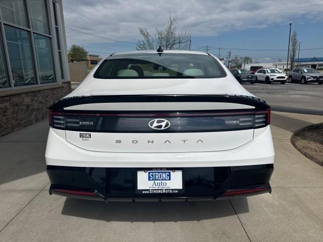 Hyundai Sonata SEL 2.5L FWD 2024