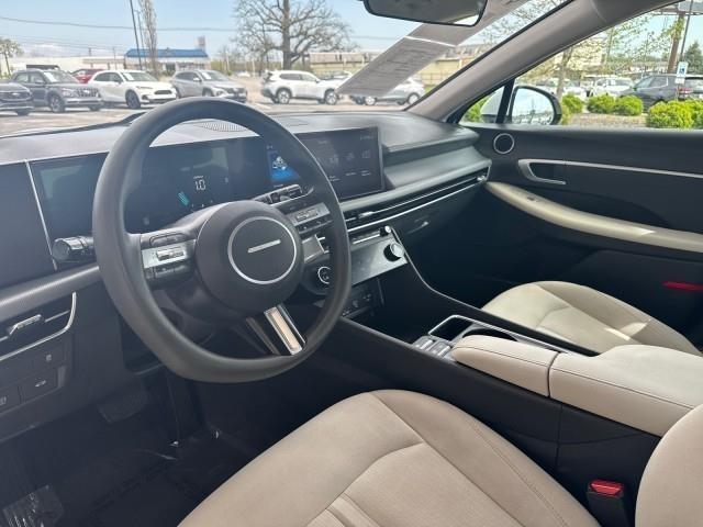 Hyundai Sonata SEL 2.5L FWD 2024