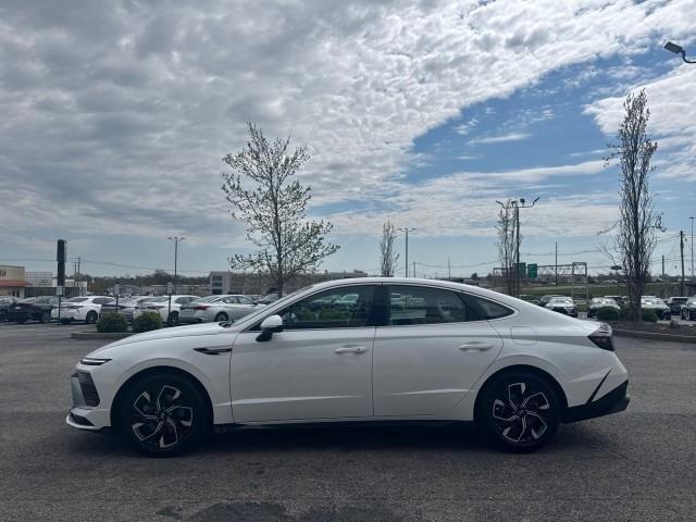 Hyundai Sonata SEL 2.5L FWD 2024