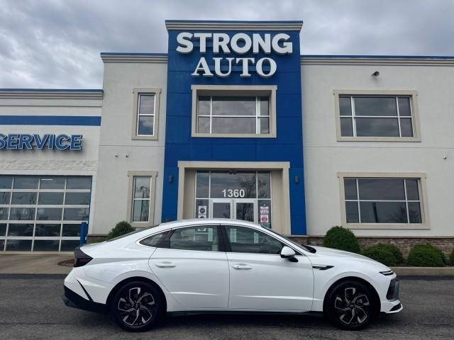 Hyundai Sonata SEL 2.5L FWD 2024