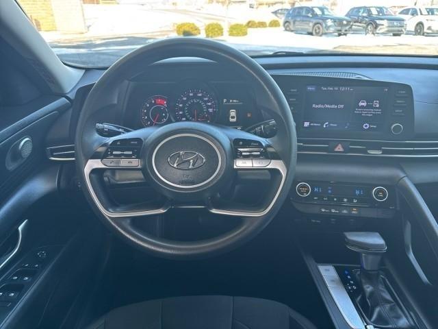 Hyundai Elantra SEL IVT 2022