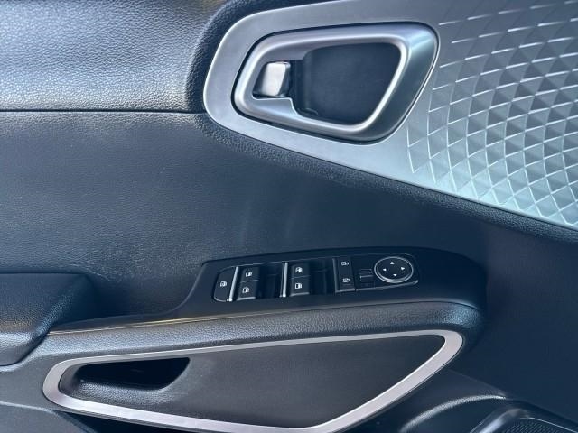 Kia Soul LX IVT 2024