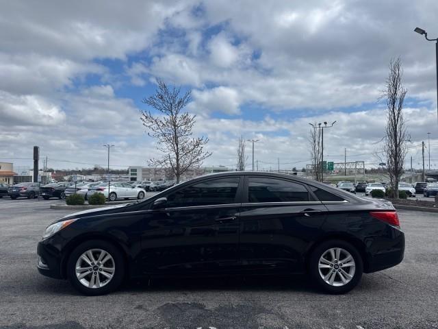 Hyundai Sonata 4dr Sdn 2.4L Auto GLS 2011