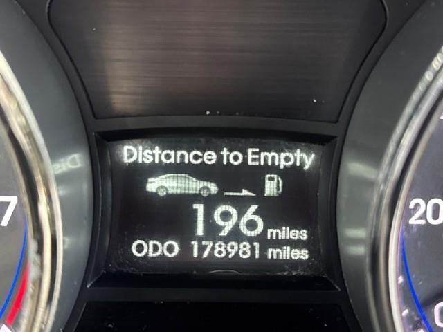 Hyundai Sonata 4dr Sdn 2.4L Auto GLS 2011