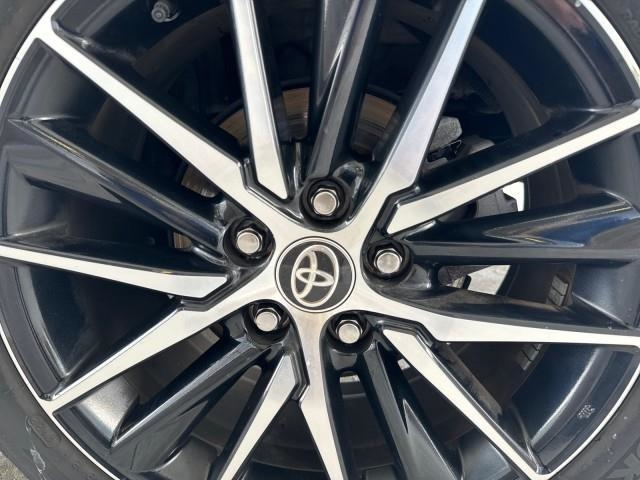 Toyota Camry Hybrid SE Nightshade CVT (Natl) 2023