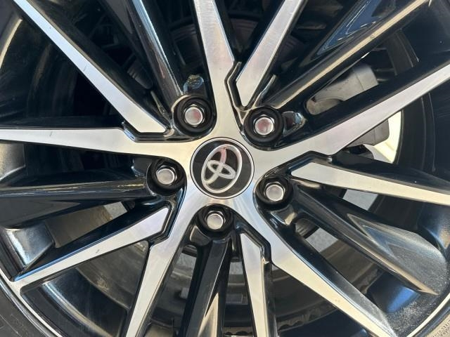 Toyota Camry SE Auto (Natl) 2024