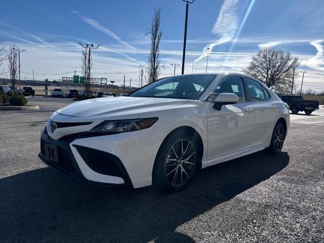 Toyota Camry SE Auto (Natl) 2024