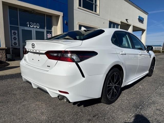 Toyota Camry SE Auto (Natl) 2024
