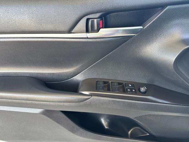 Toyota Camry SE Auto (Natl) 2024