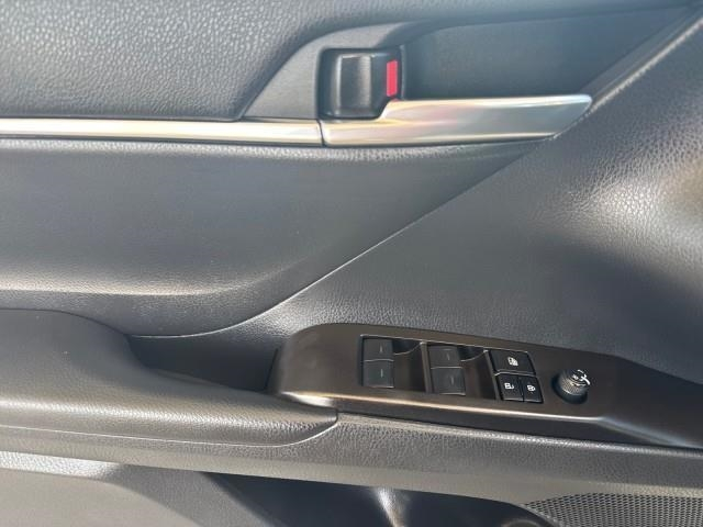 Toyota Camry SE Auto (Natl) 2024