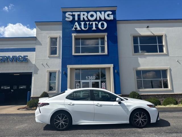 Toyota Camry SE Auto (Natl) 2024