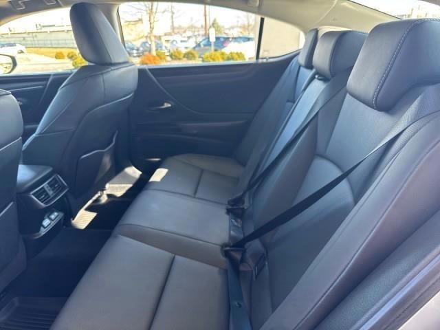 Lexus ES ES 250 AWD 2023