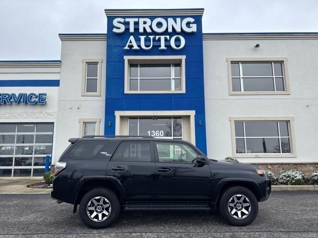 Toyota 4Runner TRD Off Road 4WD (Natl) 2024