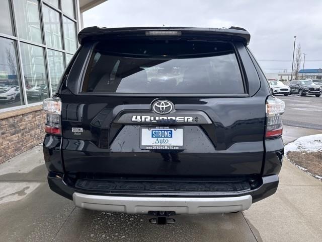 Toyota 4Runner TRD Off Road 4WD (Natl) 2024
