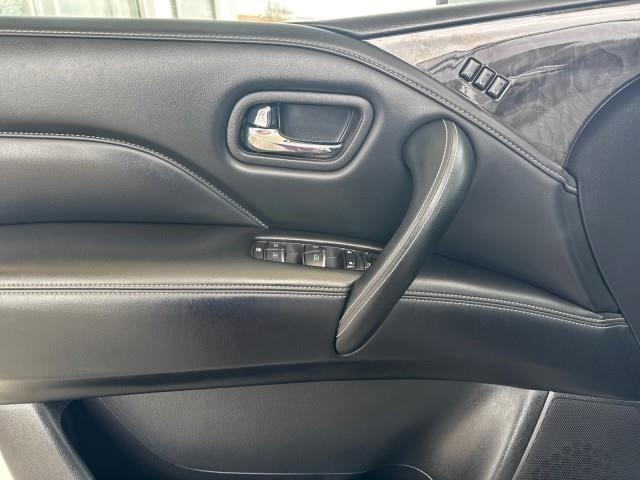 Infiniti QX80 LUXE AWD 2024