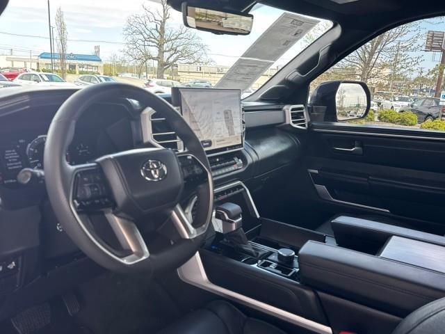 Toyota Tundra 4WD Platinum CrewMax 5.5' Bed (Natl) 2024