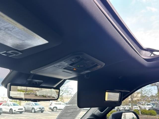 Toyota Tundra 4WD Platinum CrewMax 5.5' Bed (Natl) 2024