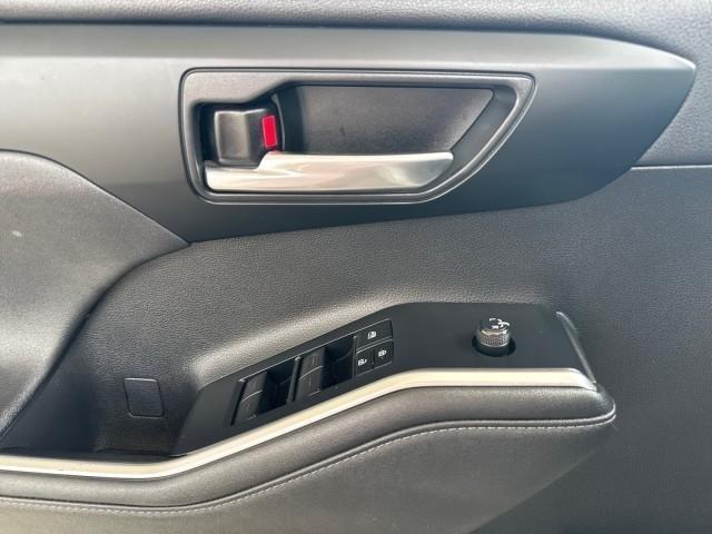 Toyota Highlander Platinum AWD (Natl) 2023