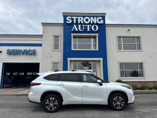 Toyota Highlander Platinum AWD (Natl) 2023
