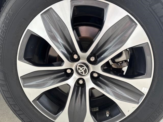 Toyota Highlander Platinum AWD (Natl) 2023