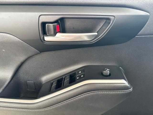 Toyota Highlander Platinum AWD (Natl) 2023